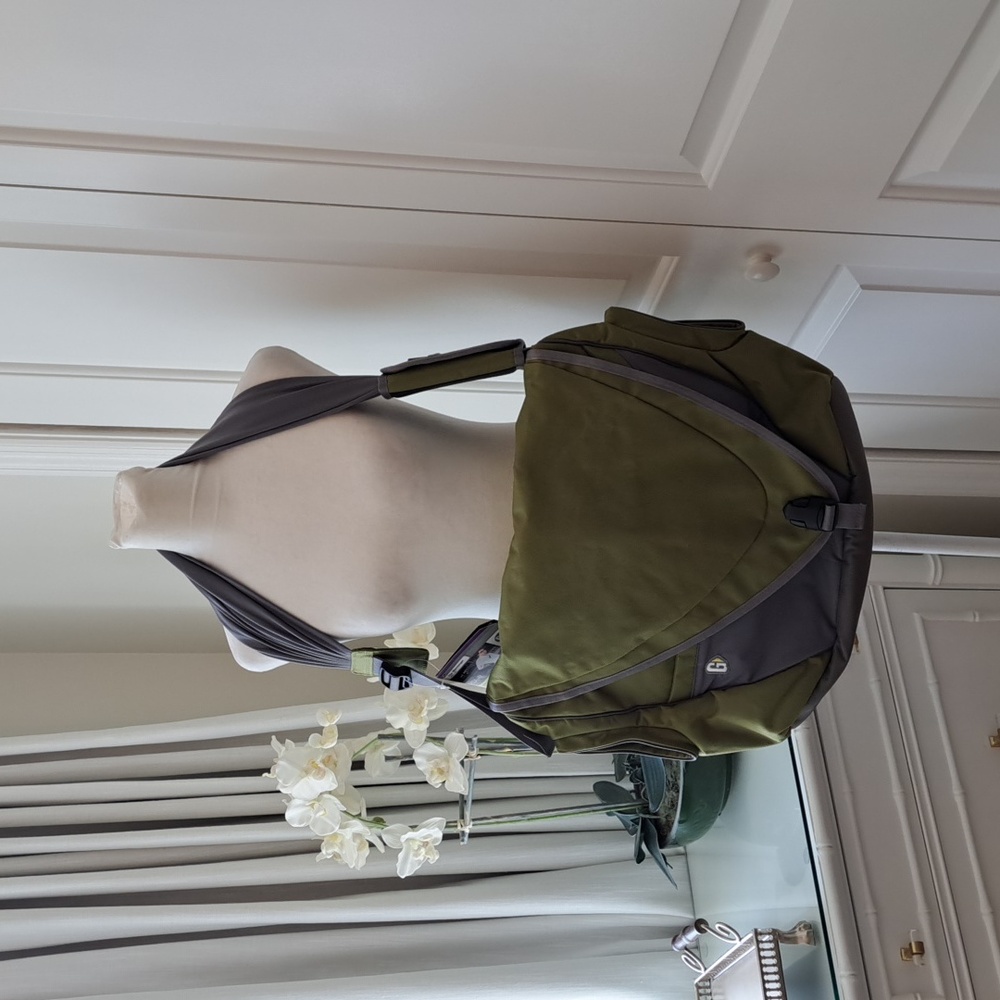 NWT‎ Go Gaga The Daddy Messenger/Diaper Nylon Green/Grey Bag Fabric Strap/Pad